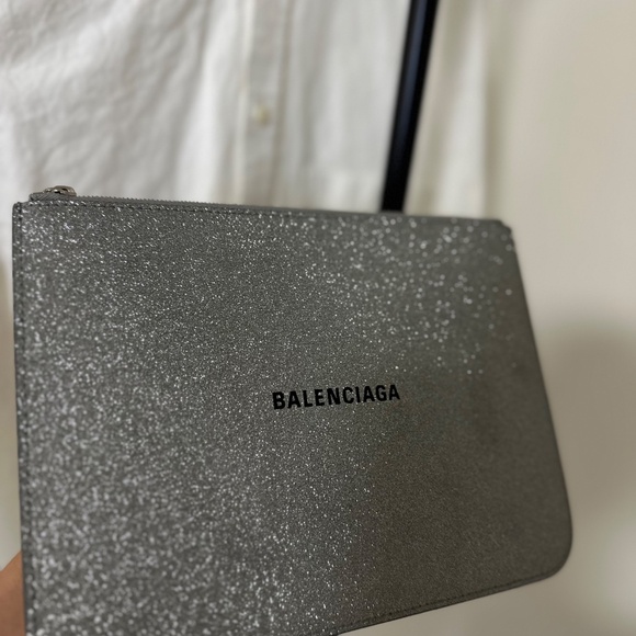 Balenciaga silver leather clutch - Picture 2 of 4